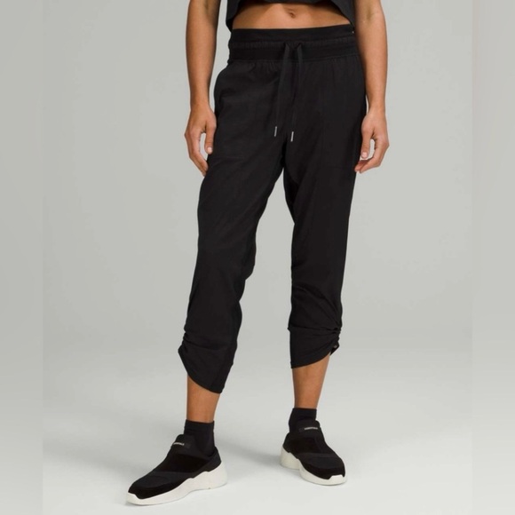 Lululemon Dance Studio Crop 25” Lightweight Performance Pant Black 4 - Picture 2 of 16
